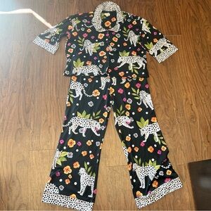 Beauty Sleep Social Pajama Set Size Large Leopard Floral